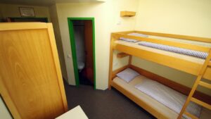 djo landesheim gruen mittleres geschoss 4 bettzimmer 02