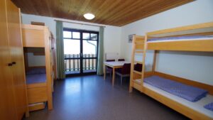 djo landesheim rot mittleres geschoss 4 bettzimmer 01