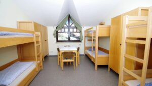 djo landesheim rot mittleres geschoss 6 bettzimmer 01